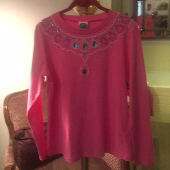 DG2 Pink Top with Jeweled Embellishments (M) - Picture 2 of 7
